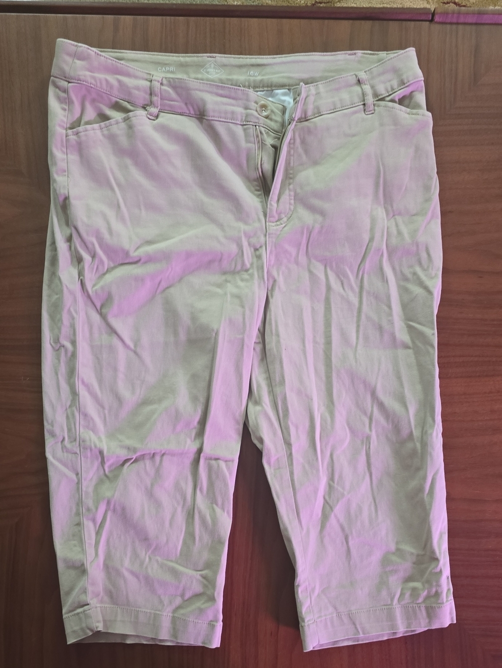 St. John's Bay Khaki Capri Pants